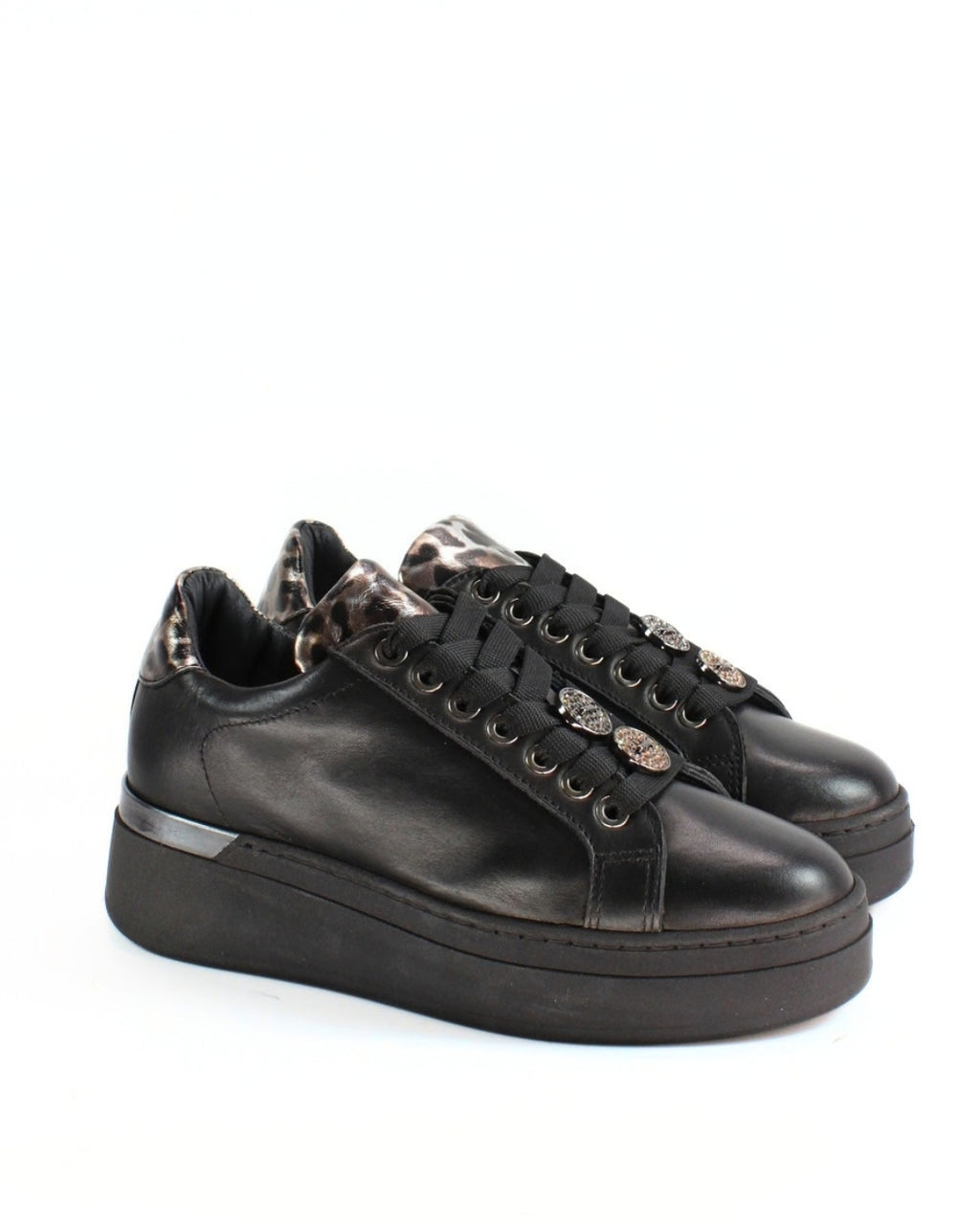 Dixie Leo Black
